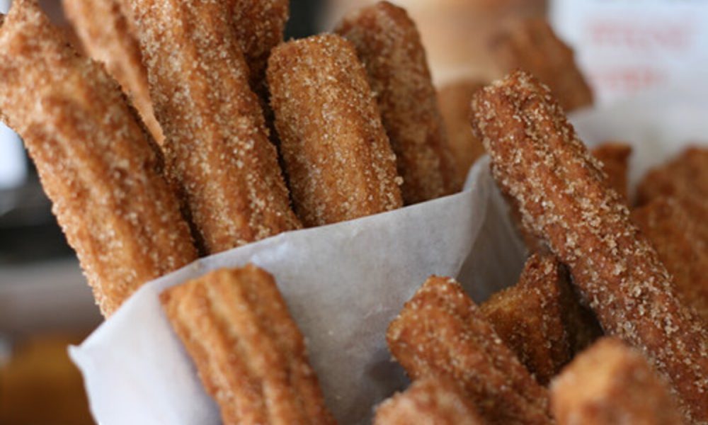Churros tradicionales marplatenses con diferentes rellenos
