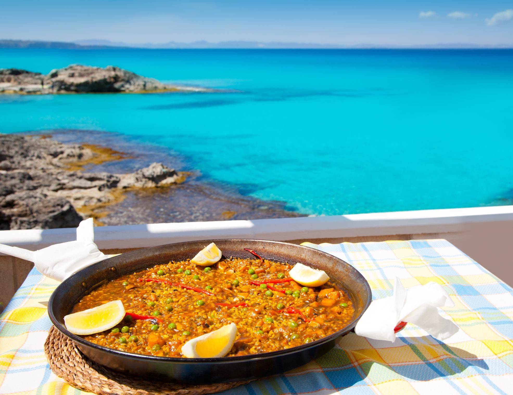 Piazza Ristorante vista mar paella